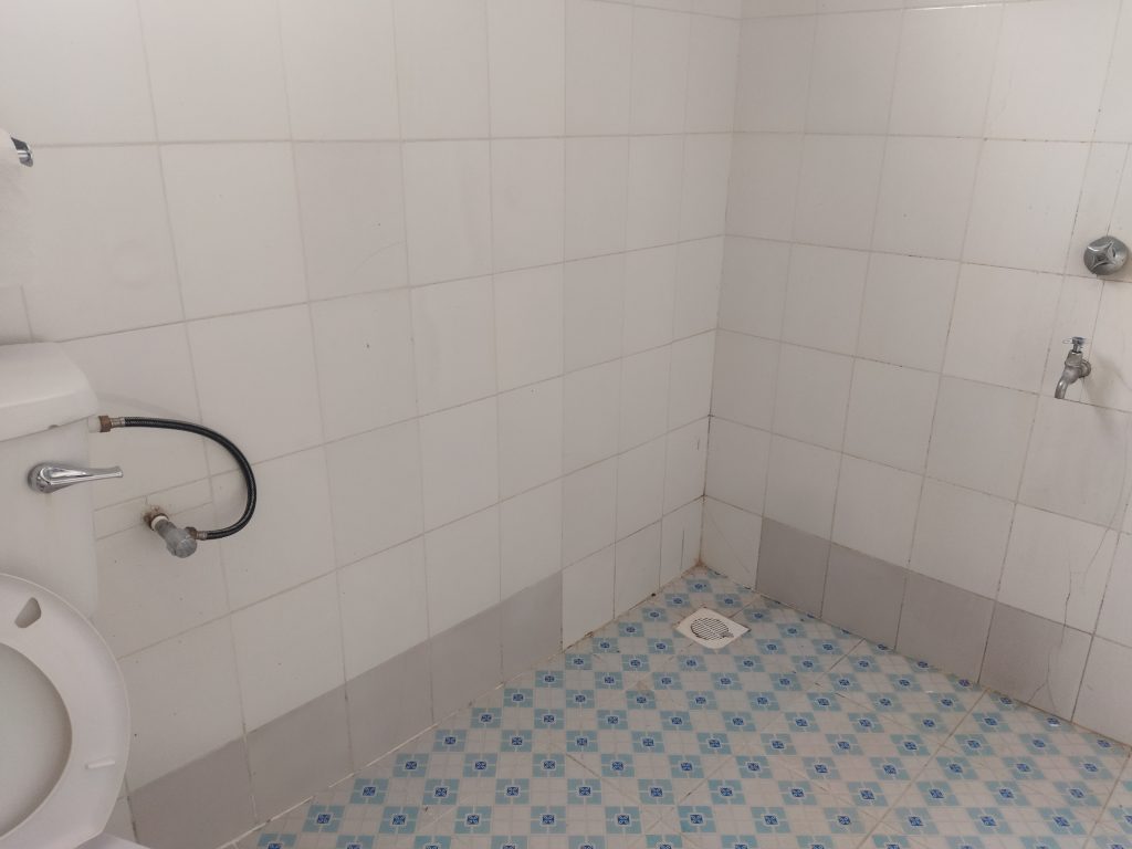 Replace old floors with porcelain tiles in Nairobi Kenya