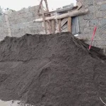 Mai Mahiu Sand in Ruaka Nairobi Metropolitan (PER TONNE) ALSO PER BUCKET SI AVAILABLE.